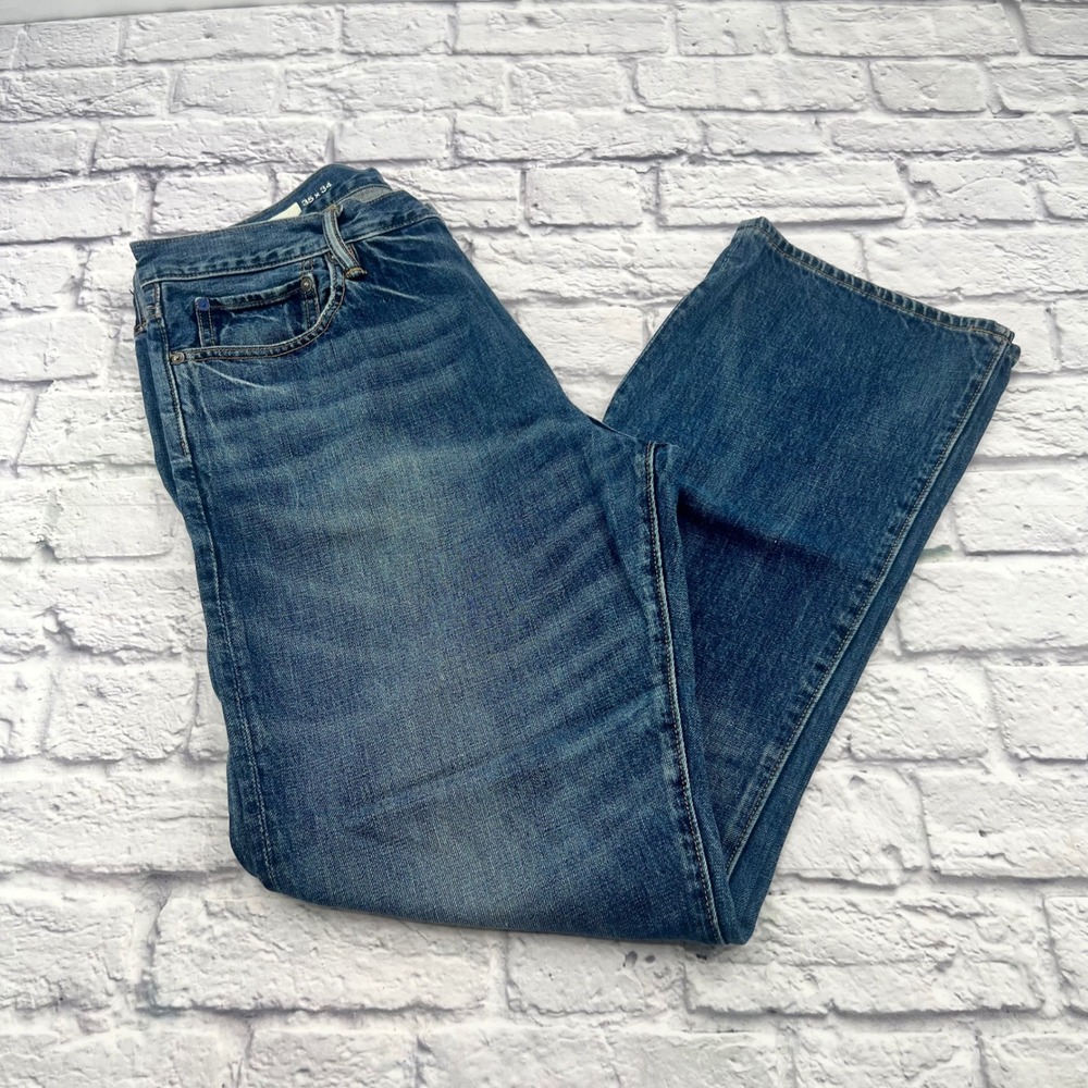 Gap 1969 Easy Fit Mens Jeans 35x34 Medium Wash Straight Leg Denim 100% Cotton